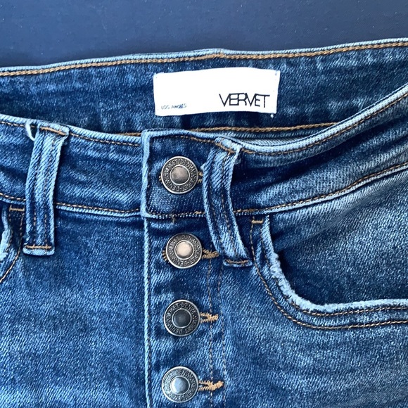 Vervet Distressed Skinny Jeans - Picture 3 of 4